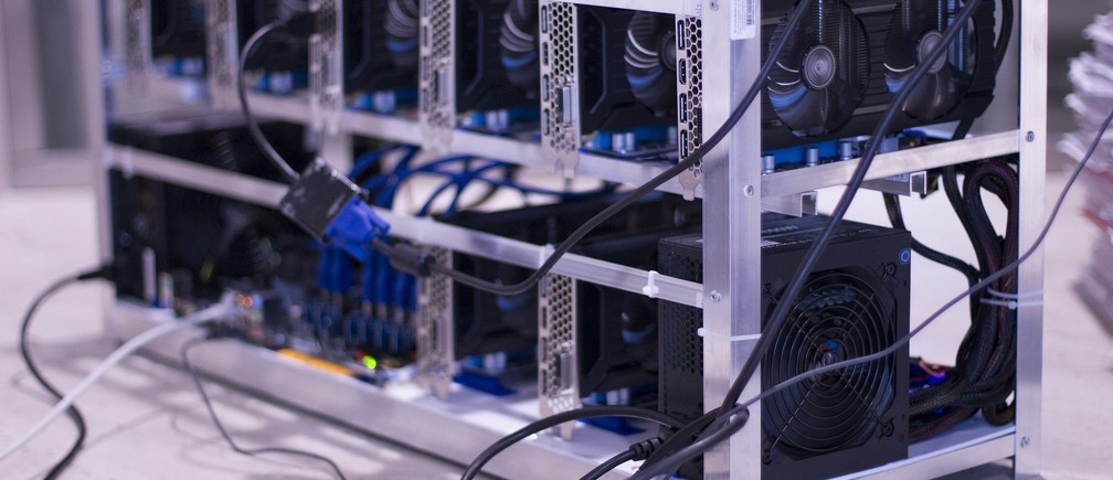 Still don't understand blockchain? Let's untangle the wires